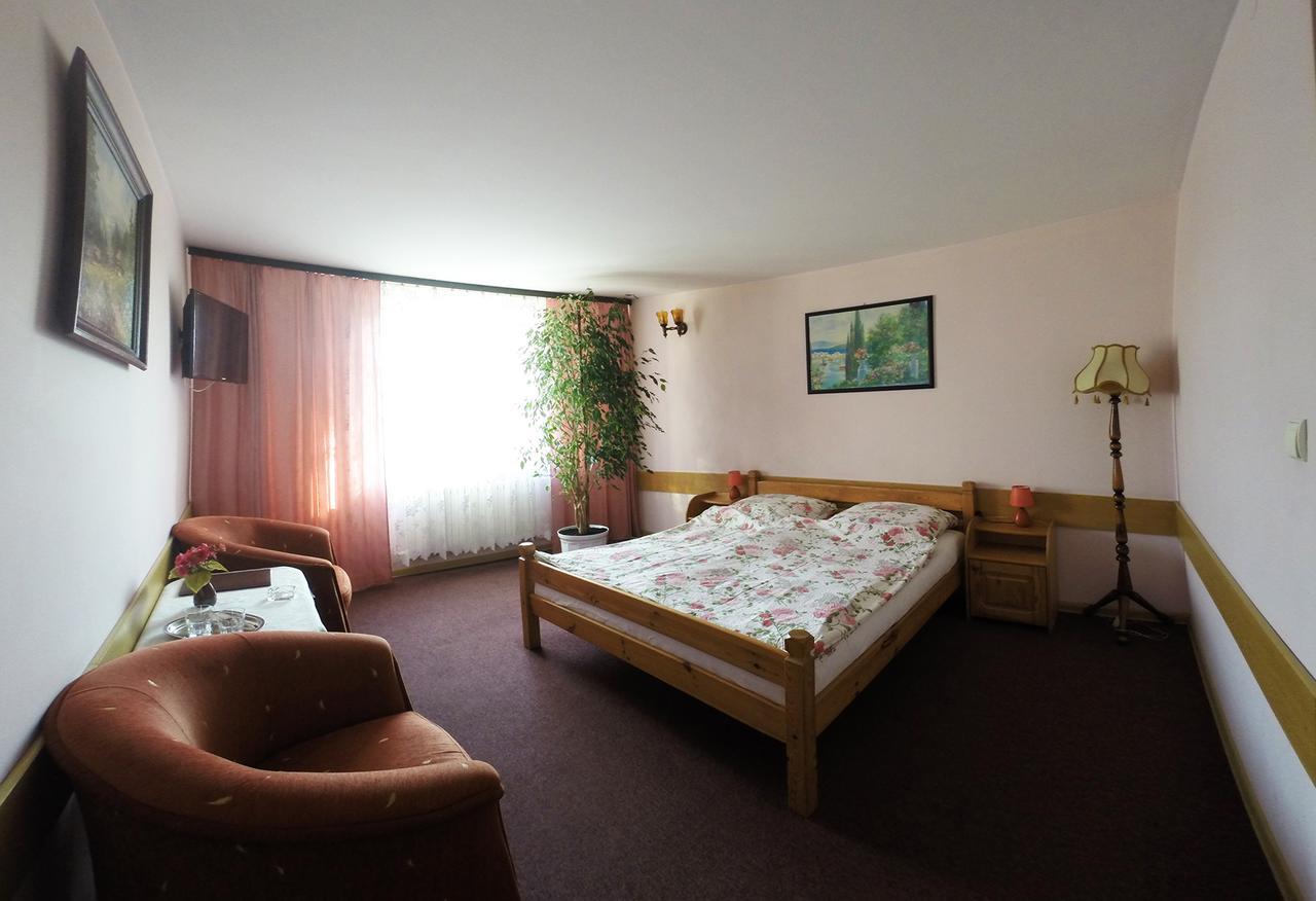 Hotel Kot Siestrzen ภายนอก รูปภาพ